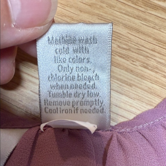 LC Lauren Conrad Mauve Blouse. Business casual Office Lace Shoulders - Picture 7 of 7